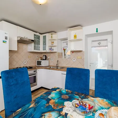 Pavilion Apartament Kampor