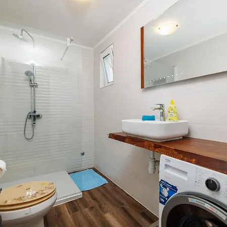 Pavilion Apartman